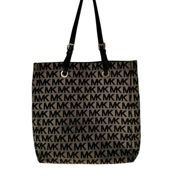 Michael Kors Jet Set Gray with Black Oversized Tote Handbag - Picture 7 of 15